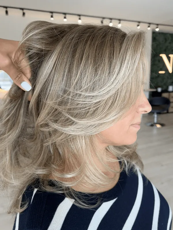 Detalle de un trabajo de mechas realizado en el salón